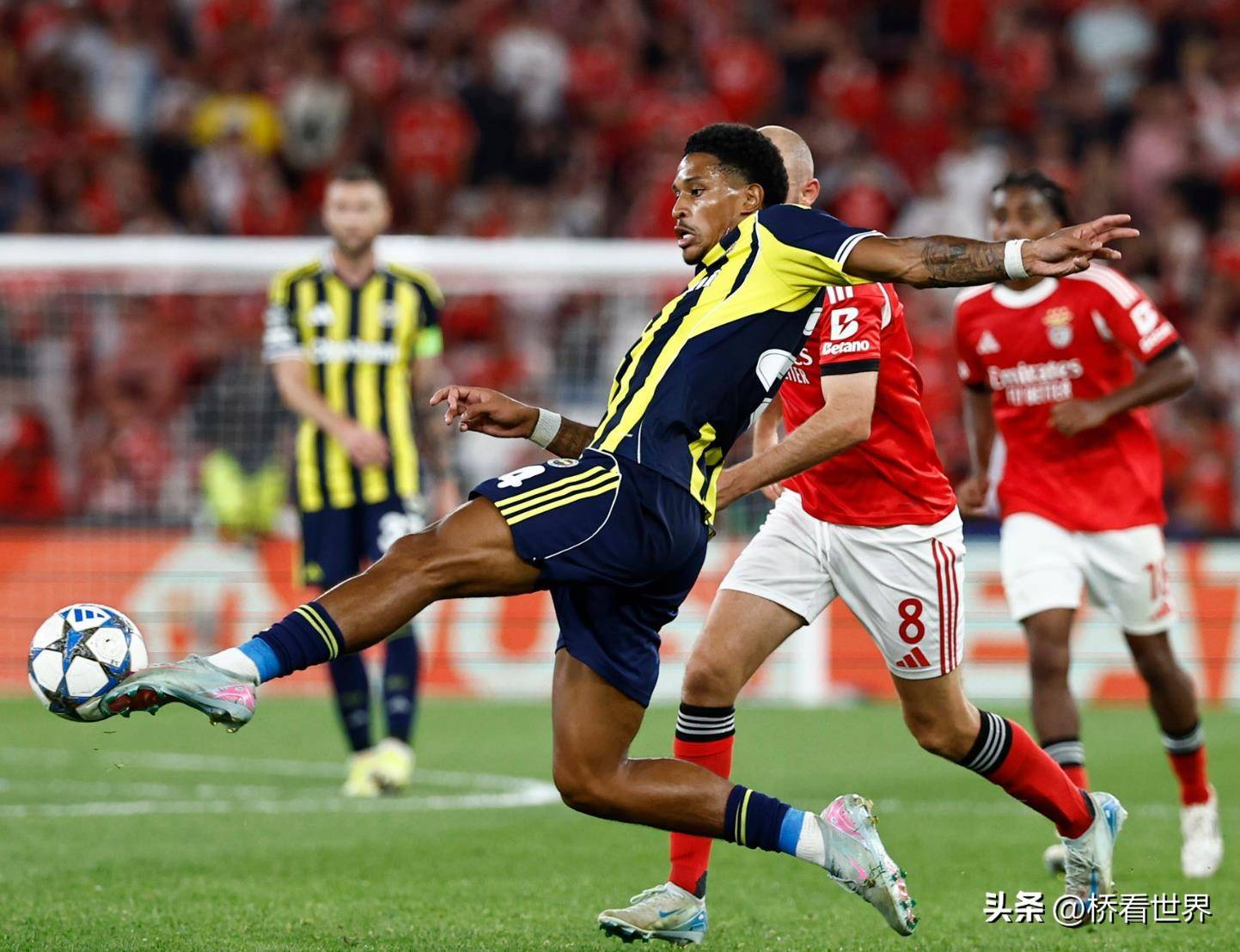 爱游戏体育-包含本菲卡迎欧联关键赛，清晨扳平良机，更衣室稳定，赛程密集仍需轮换的词条